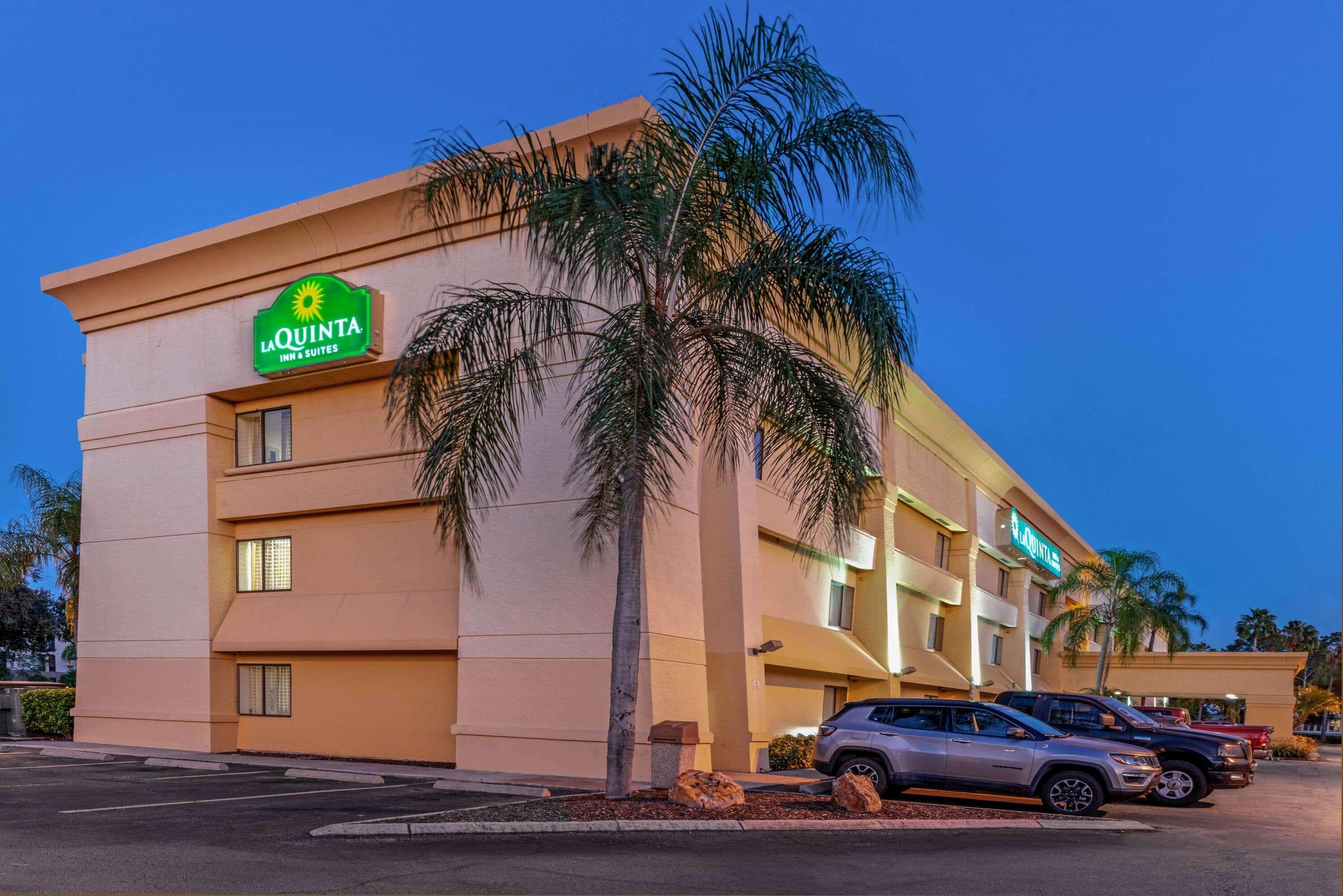 Отель La Quinta By Wyndham Tampa Brandon West Heartland Экстерьер фото