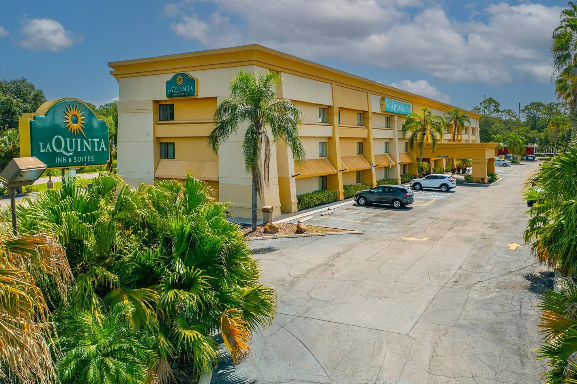 Отель La Quinta By Wyndham Tampa Brandon West Heartland Экстерьер фото