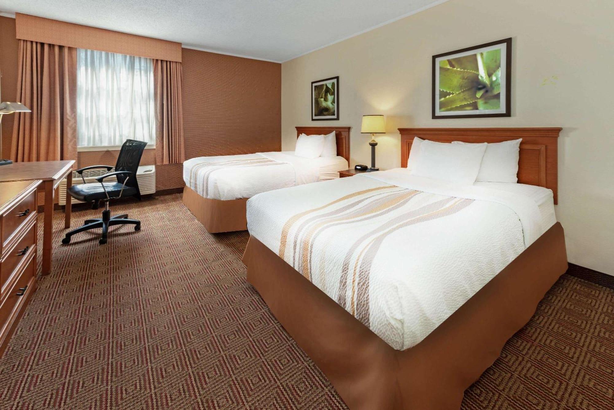 Отель La Quinta By Wyndham Tampa Brandon West Heartland Номер фото